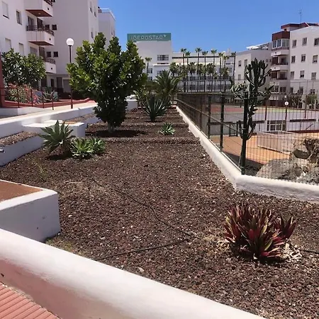 Apartamento Con Piscina Cerca De Puerto Colon